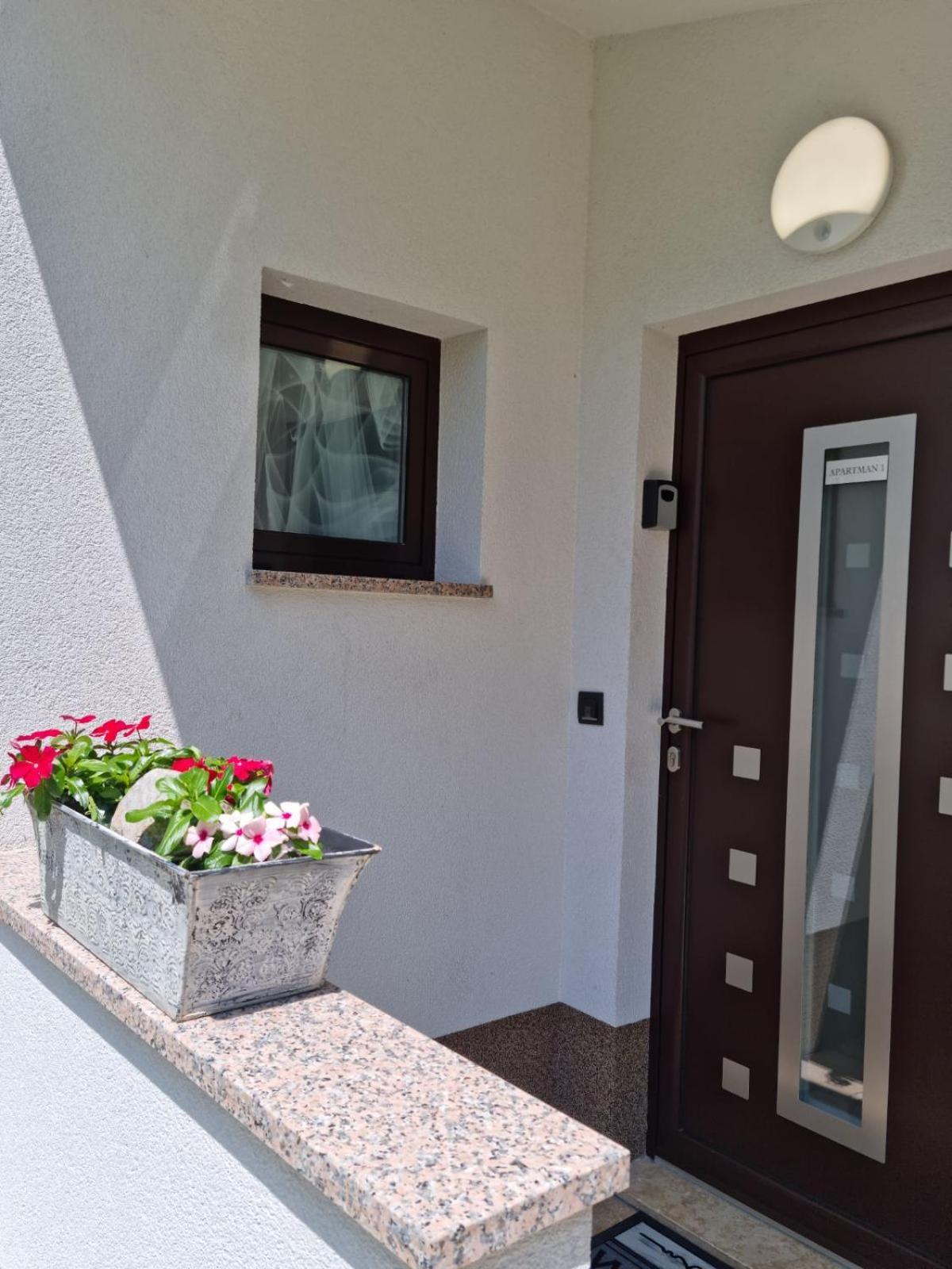 Apartmani Nika 1 Rijeka Zewnętrze zdjęcie